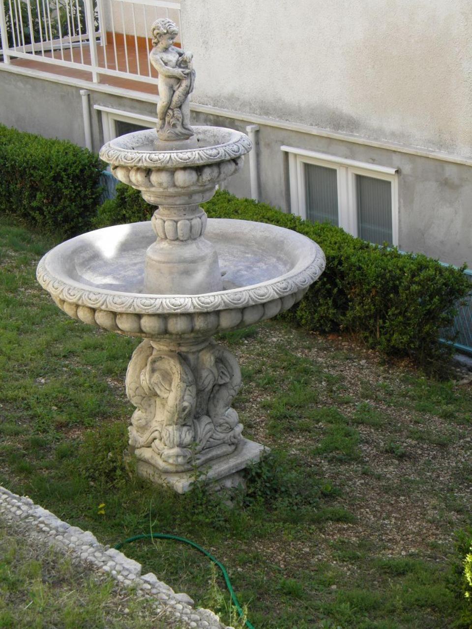 Apartments Angela - With Beautiful Courtyard Брела Экстерьер фото