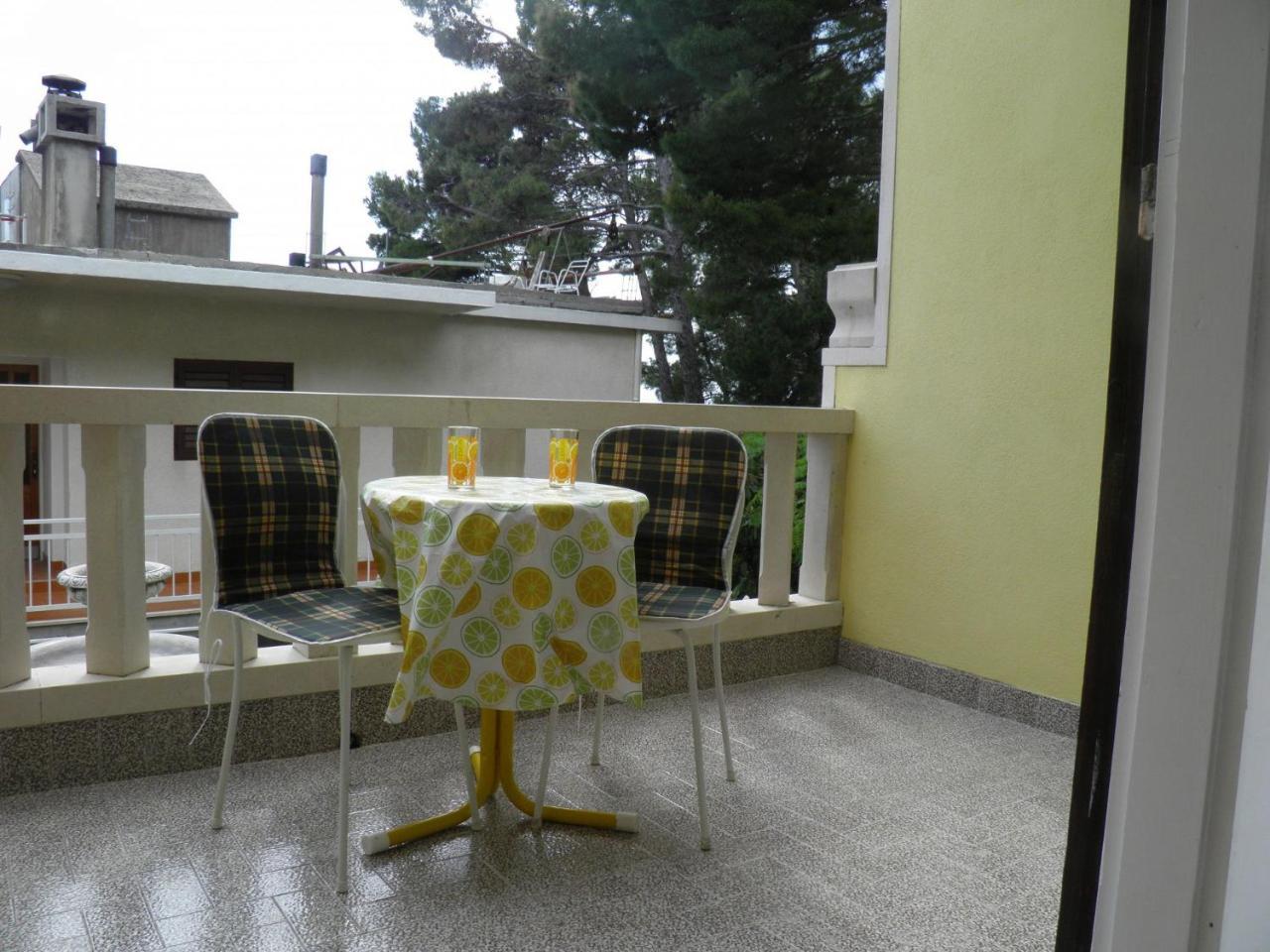 Apartments Angela - With Beautiful Courtyard Брела Экстерьер фото